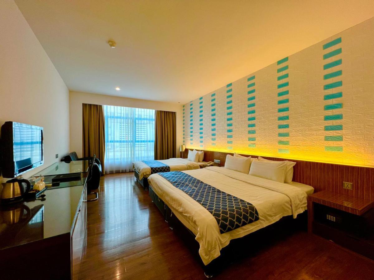 New World Express Motel Bintulu Exterior photo