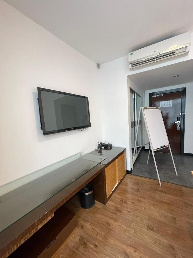 New World Express Motel Bintulu Exterior photo